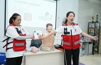 统丽学校&沈阳红十字会举办心肺复苏（CPR+AED）培训活动，取得圆满成功！