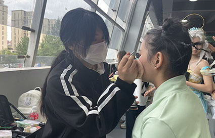 高中毕业学什么技能？学化妆是个不错的选择