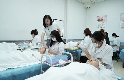 沈阳想学美容去哪里？聊聊统丽学校美容专业的办学优势