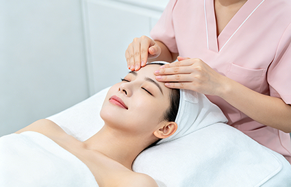 女生初中毕业学美容 统丽学校正规吗？
